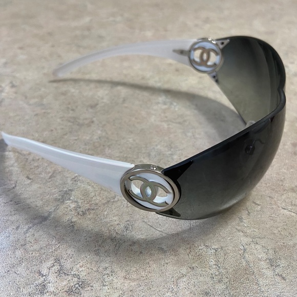 Chanel Sunglasses - Picture 2 of 6